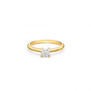 Gelbgold Ring "Unika" mit Diamant im Cushion Schliff von Atelier Fridrich bei Juwelier Fridrich in München