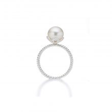 Silber Ring "Frau Luna" von Brigitte Adolph bei Juwelier Fridrich in München