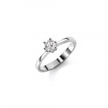 Weißgold Solitär Brillant Ring von Kollektion Fridrich bei Juwelier Fridrich in München