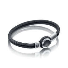 Amulett mit Lederband schwarz von Meister bei Juwelier Fridrich in München