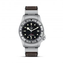 Black Bay P01 von TUDOR bei Juwelier Fridrich in München