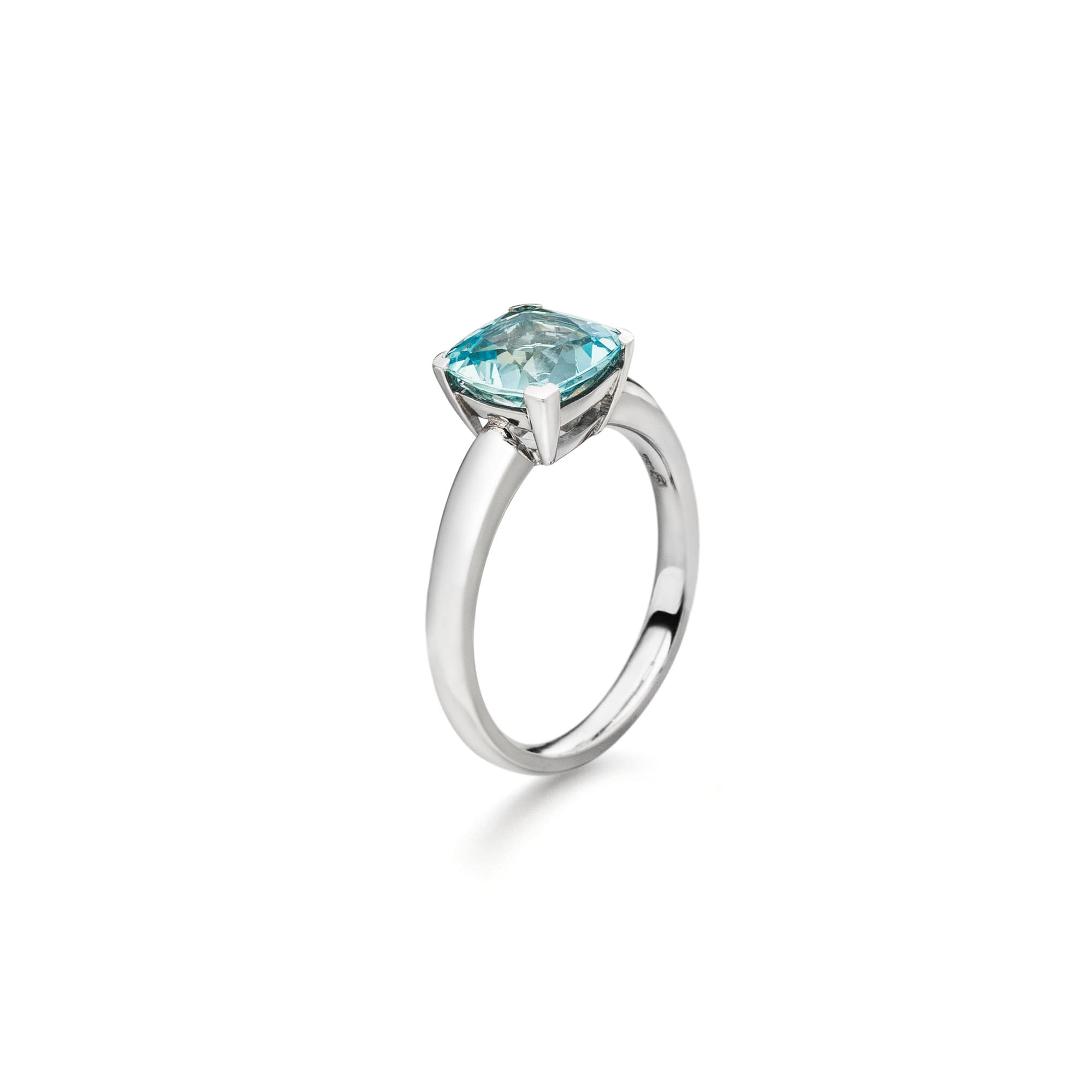 Weißgold Ring "Colour Square" mit Aquamarin von Atelier Fridrich bei Juwelier Fridrich in München