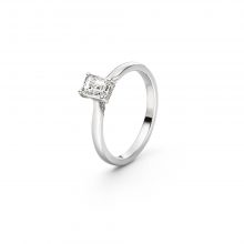 Weißgold Ring mit Emerald-Diamant und Besatz in Fassung von Hans D. Krieger bei Juwelier Fridrich in München