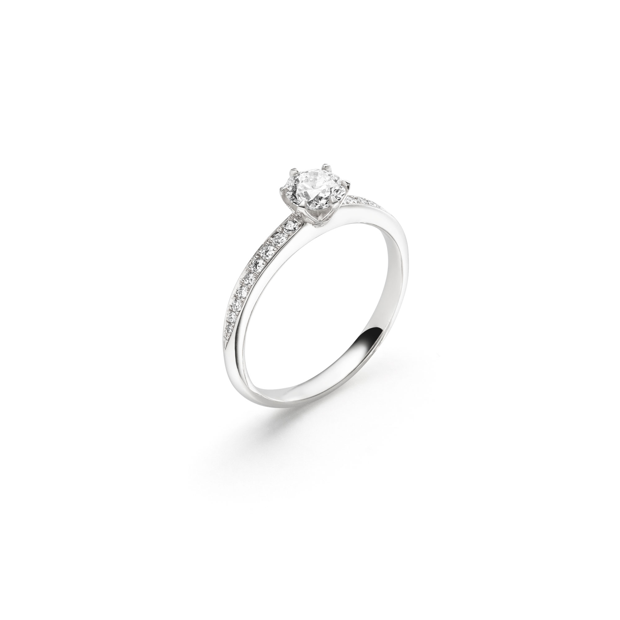 Platin Ring "Fridrich Solitär" mit Brillant und Besatz von Atelier Fridrich bei Juwelier Fridrich in München