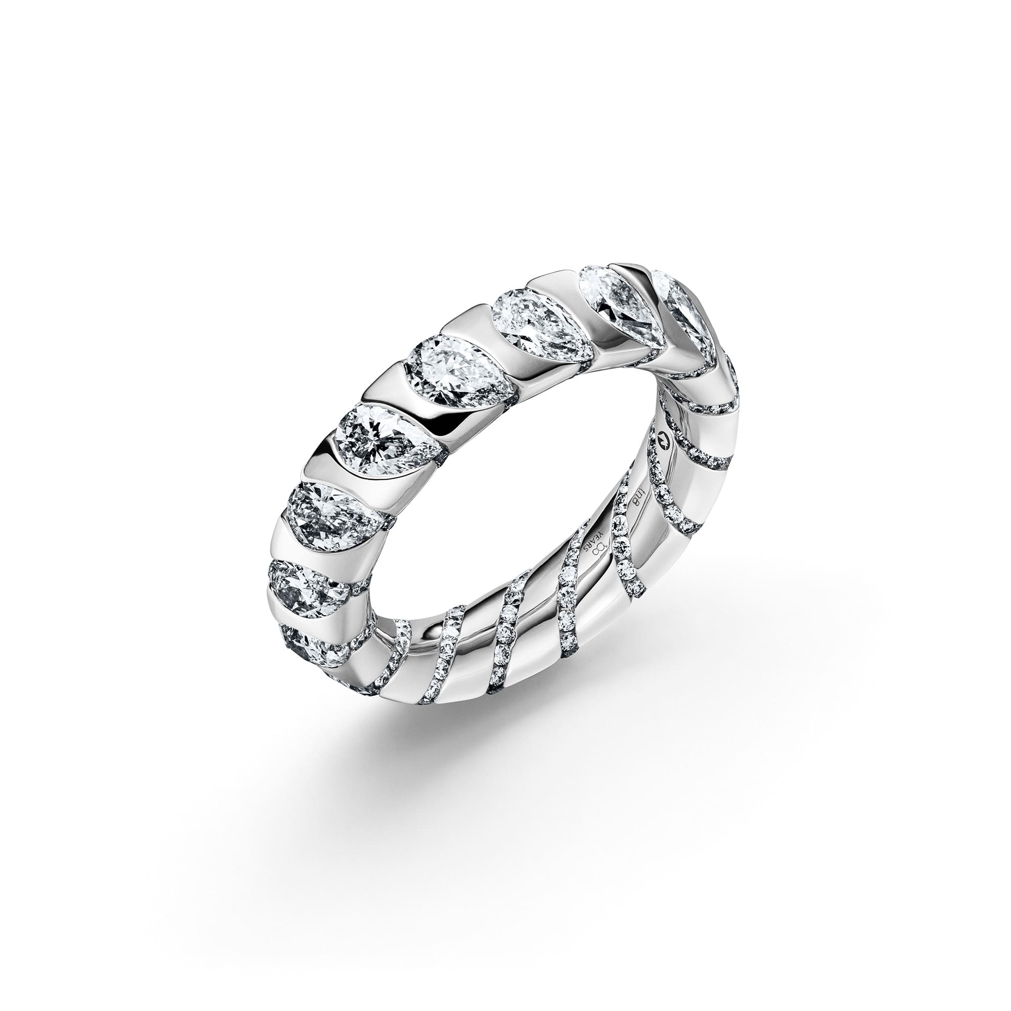 Paradoxal Weißgold Diamantring "Eternal Flow"